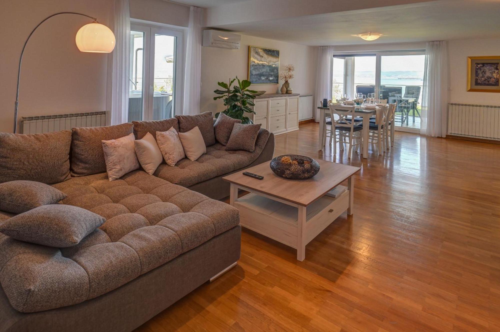 Apartma Bellavista Izola Bagian luar foto