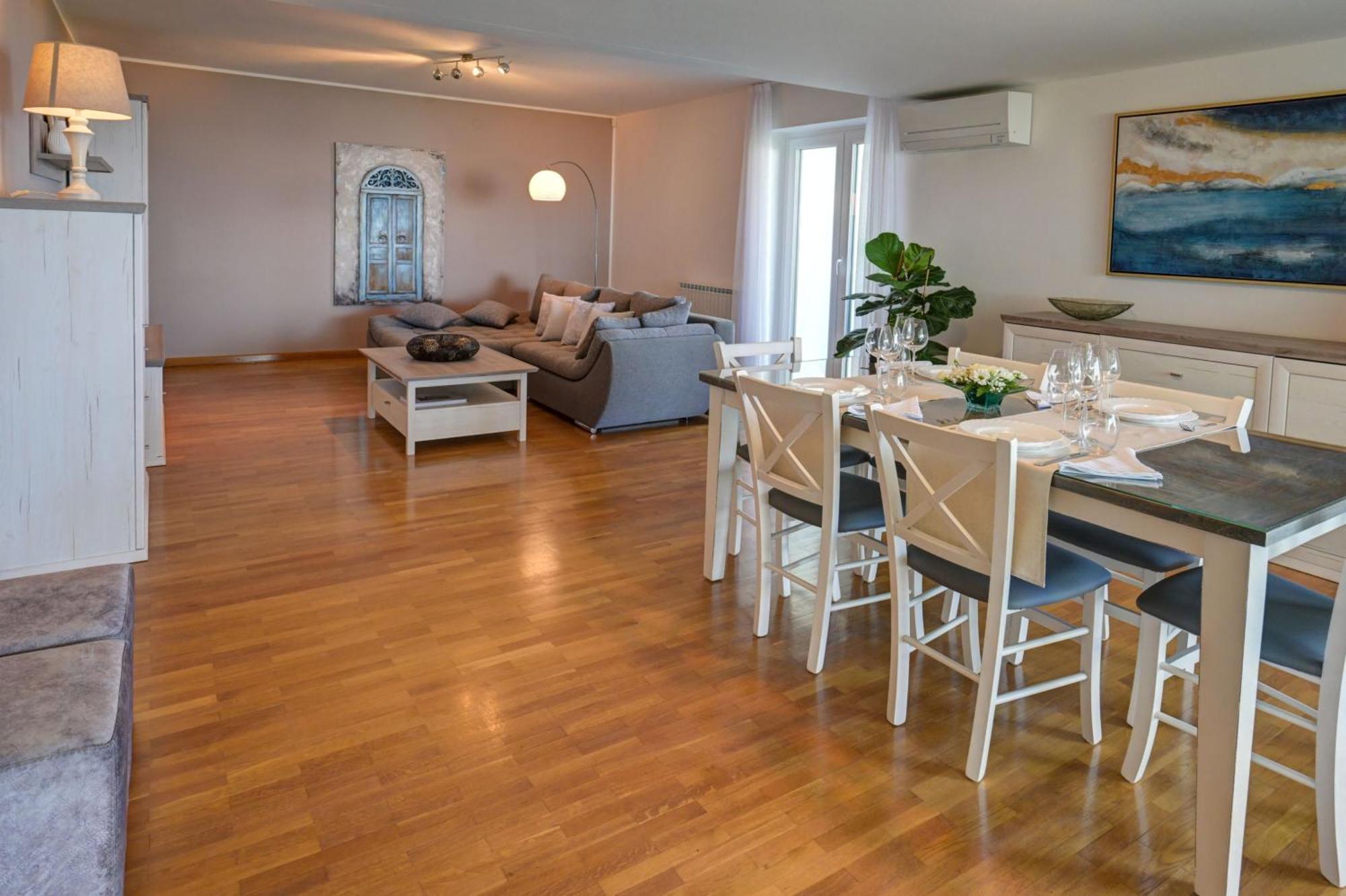 Apartma Bellavista Izola Bagian luar foto